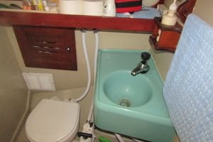 1970 Chris-Craft Apache 37'