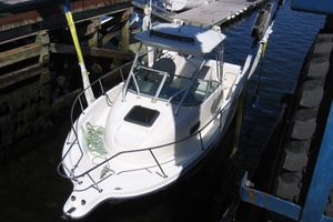 2001 Trophy Boat 2352