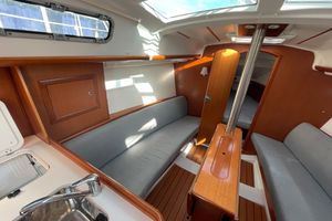 2006 Beneteau 323