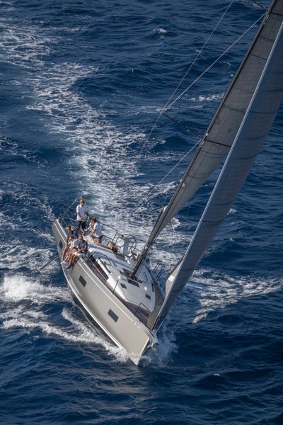 2025 Beneteau First 44